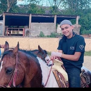 Meet your Posher, Diego